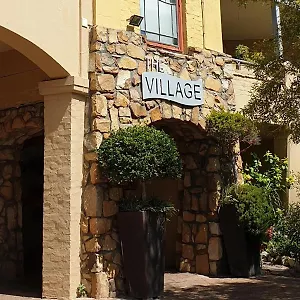 the-village-apartments.hotels-capetown.com/